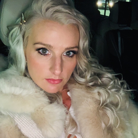 Meet your Posher, Samantha - Picture 5 of 16